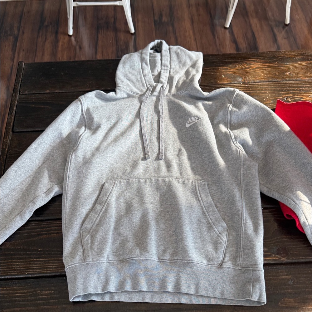 Nike Men's Light Gray Hoodie